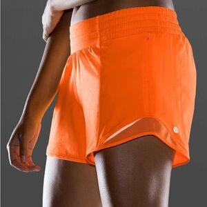 Lululemon Hotty Hot Short *High-Rise 4"
Highlight Orange